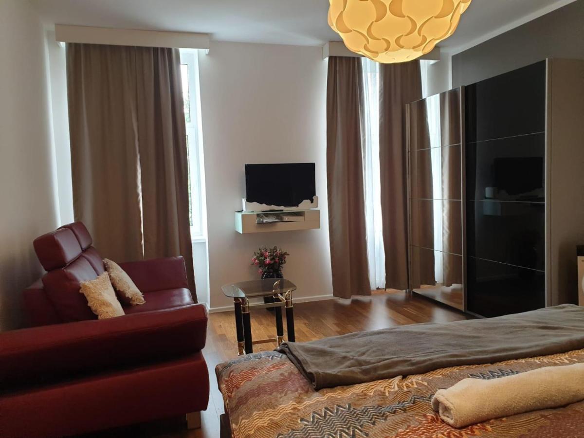 Deluxe Apartment 5P Mm A Viyana Dış mekan fotoğraf