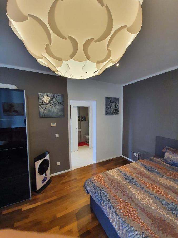 Deluxe Apartment 5P Mm A Viyana Dış mekan fotoğraf